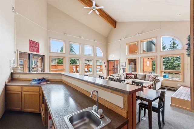 72 Corinthian Circle 203 photo 31