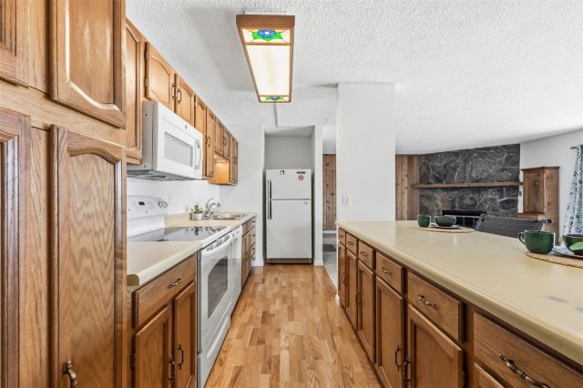 72 Corinthian Circle 203 photo 37