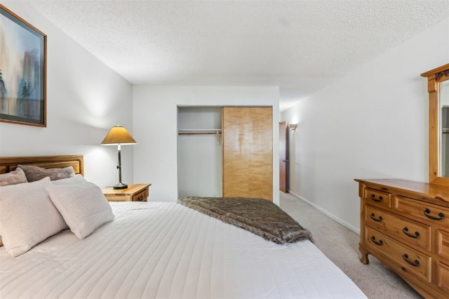 72 Corinthian Circle 203 photo 38