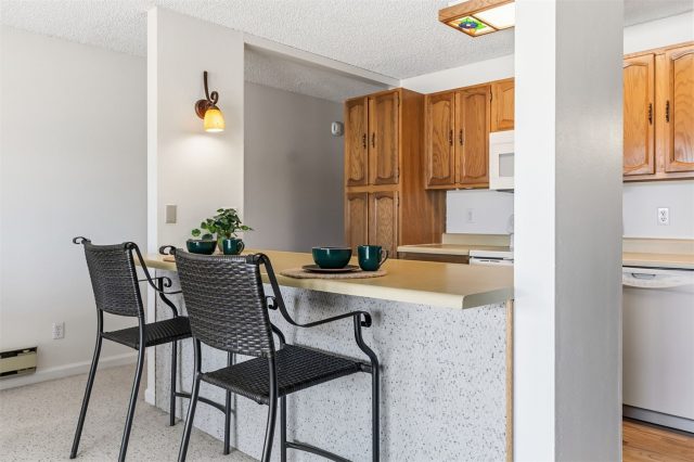 72 Corinthian Circle 203 photo 49