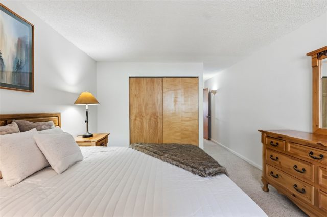 72 Corinthian Circle 203 photo 8