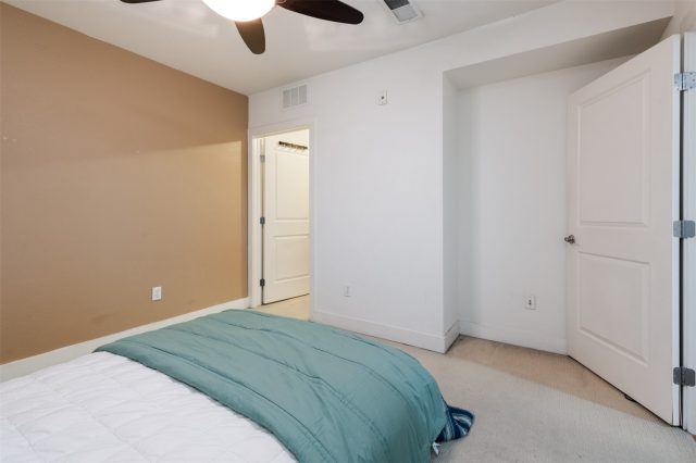 2240 N Clay Street 208 photo 19