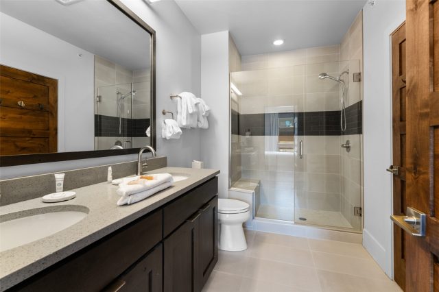 1080 Blue River Parkway 203 photo 14