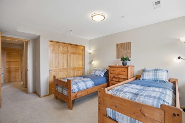 121 Cydney Lane photo 31