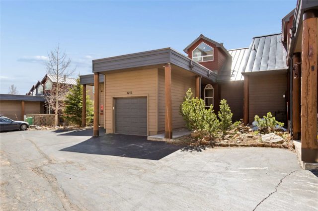 121 Cydney Lane photo 38