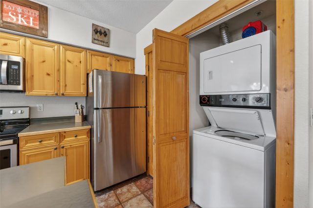22784 Us Highway 6 2620 photo 14