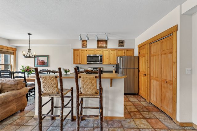 Condo in Tenderfoot Lodge, Keystone, CO — photo 6 (MLS S1068084)