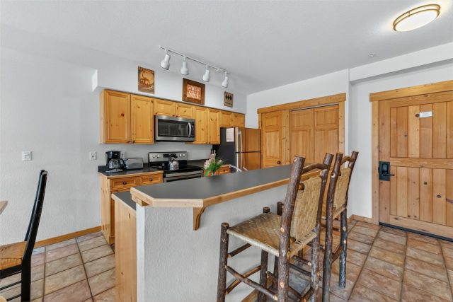 22784 Us Highway 6 2620 photo 7