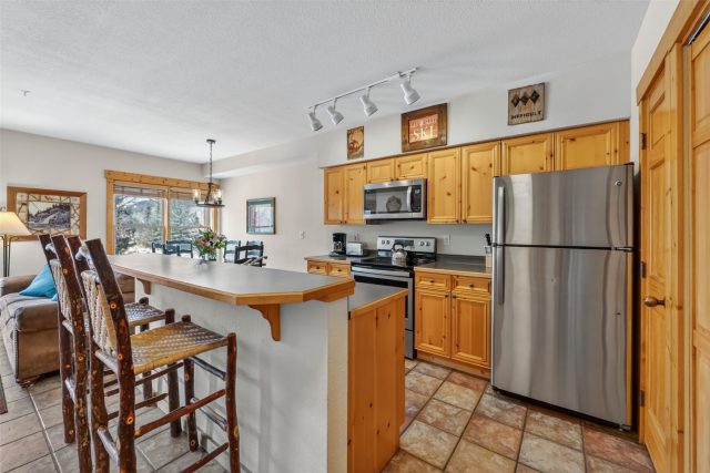22784 Us Highway 6 2620 photo 8