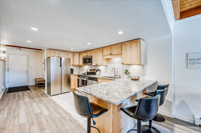 Condo in Treehouse Condo, Silverthorne, CO — photo 4 (MLS S1068099)