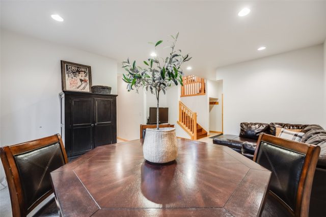 413 Kestrel Lane photo 30