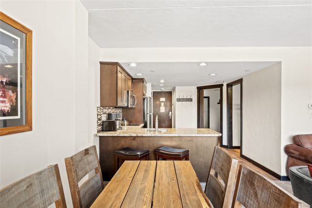 640 Village Road 4513 photo 16