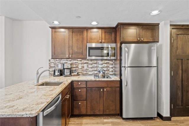 640 Village Road 4513 photo 20