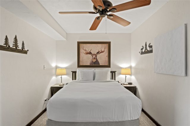 640 Village Road 4513 photo 24