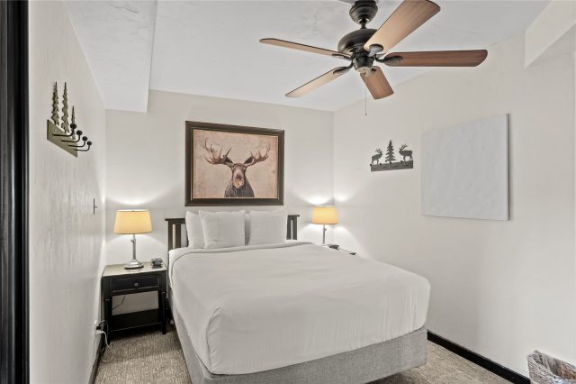 640 Village Road 4513 photo 25