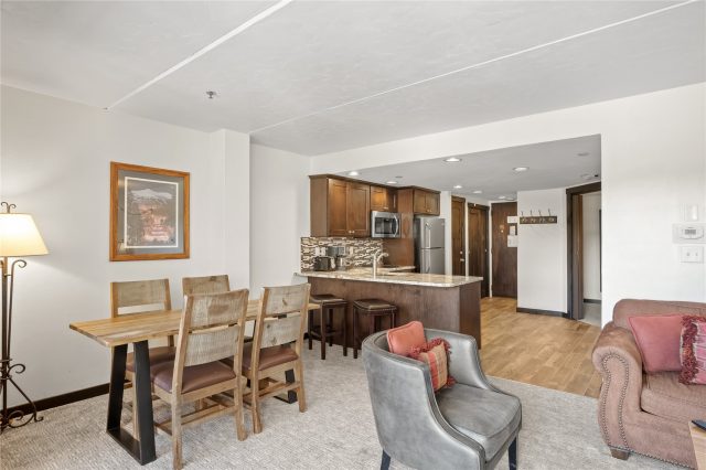 640 Village Road 4513 photo 9