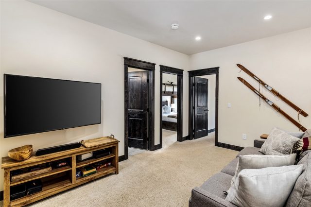 40 Erickson Loop 14b photo 20