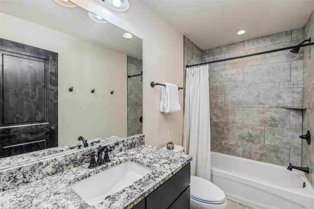 40 Erickson Loop 14b photo 23