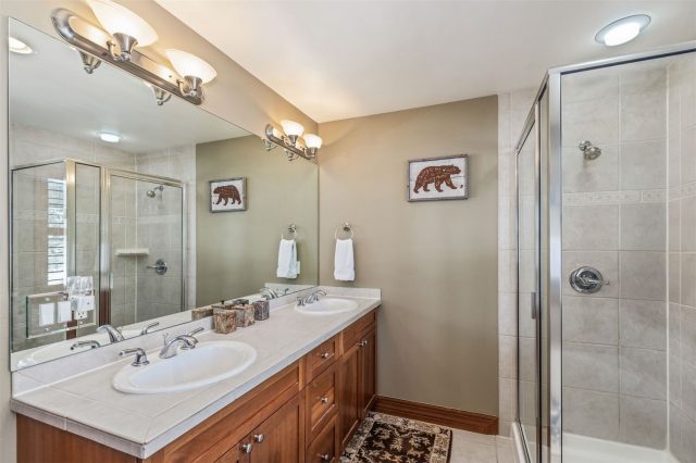80 Oak Lane 80 photo 15