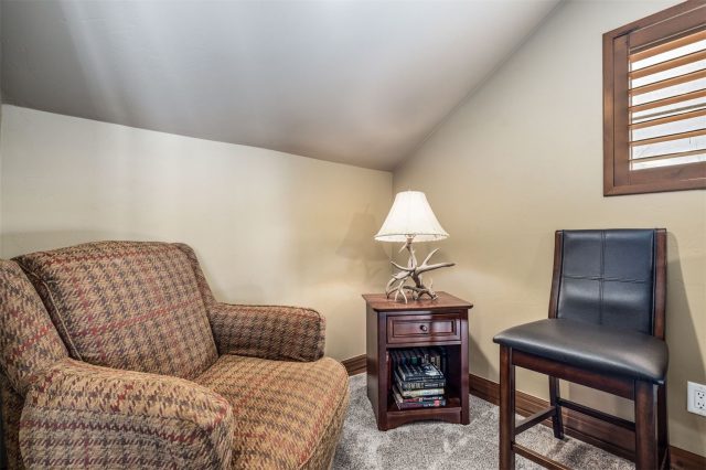 80 Oak Lane 80 photo 17
