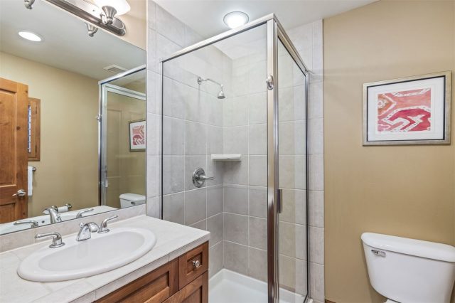 80 Oak Lane 80 photo 23