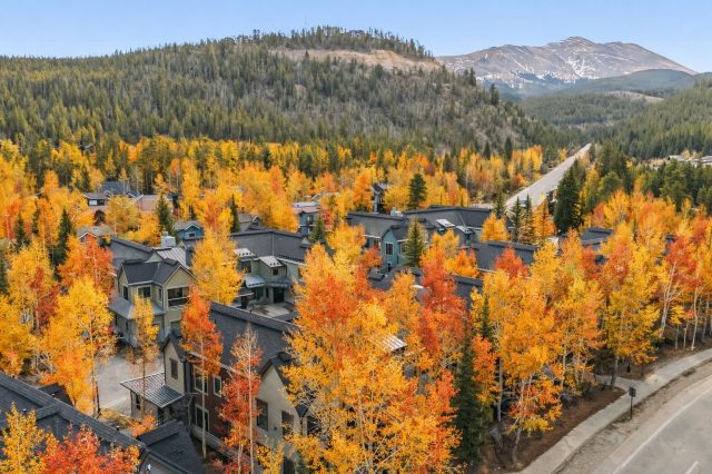 Condo in Main Street Junction, Breckenridge — photo 3 Condo in Main Street Junction, Breckenridge, CO — photo 3 (MLS S1068145)