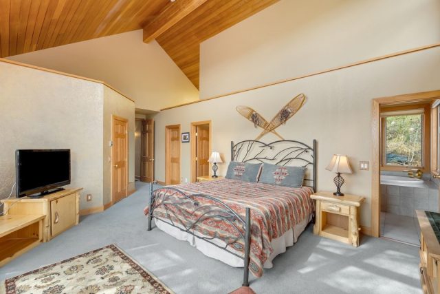 348 Jade Road photo 12