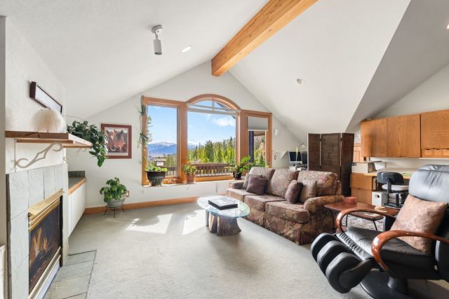 348 Jade Road photo 34