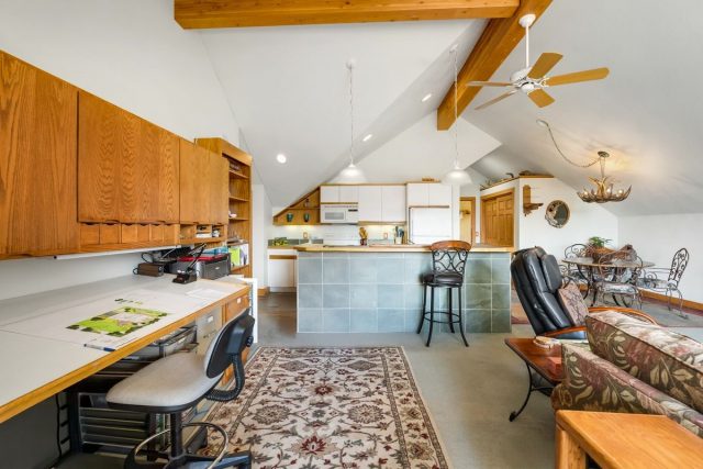 348 Jade Road photo 36