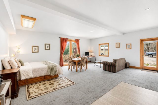 348 Jade Road photo 39
