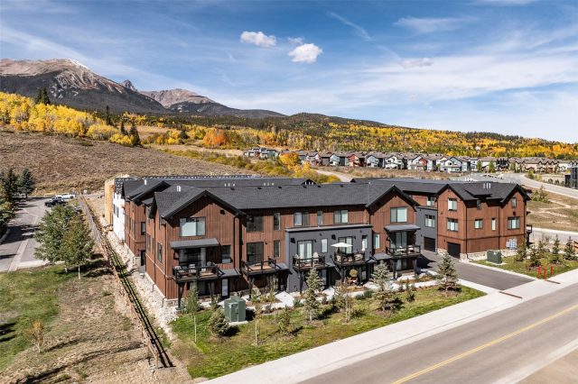 Townhome in Arrowleaf Townhomes, Silverthorne — photo 1 Townhome in Arrowleaf Townhomes, Silverthorne, CO — photo 1 (MLS S1068155)