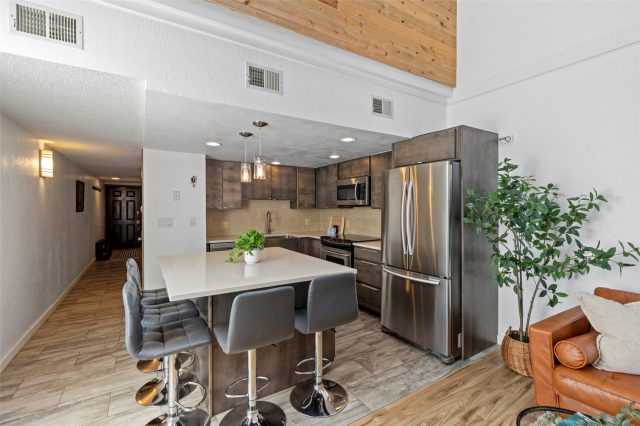 805 S 5th Avenue 332 photo 12