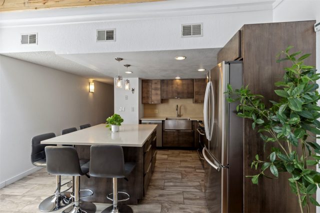 805 S 5th Avenue 332 photo 14