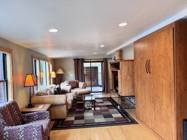 Mobile Home in Tiger Run Resort Park Sub, Breckenridge — photo 2 Mobile Home in Tiger Run Resort Park Sub, Breckenridge, CO — photo 2 (MLS S1068182)
