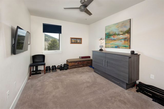 235 E La Bonte Street 207 photo 25