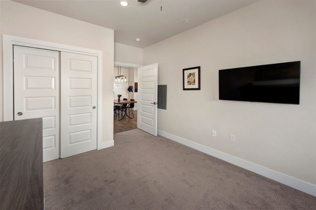 235 E La Bonte Street 207 photo 27