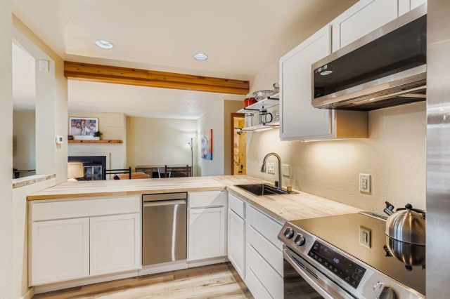 Condo in Timber Ridge Condo, Silverthorne, CO — photo 6 (MLS S1068206)