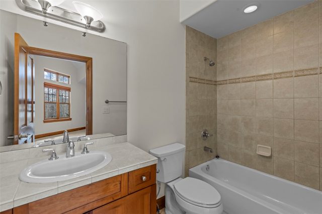 85 Chestnut Lane 85 photo 11