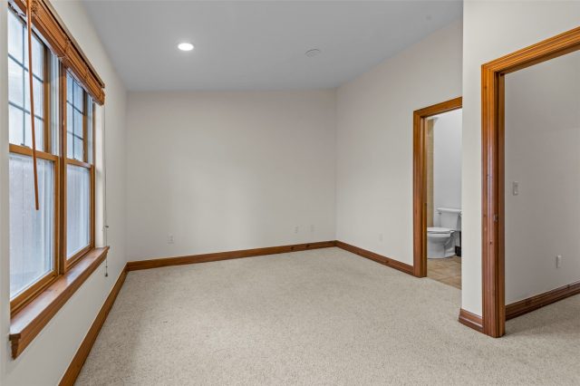 85 Chestnut Lane 85 photo 12