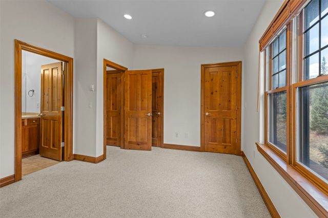 85 Chestnut Lane 85 photo 13
