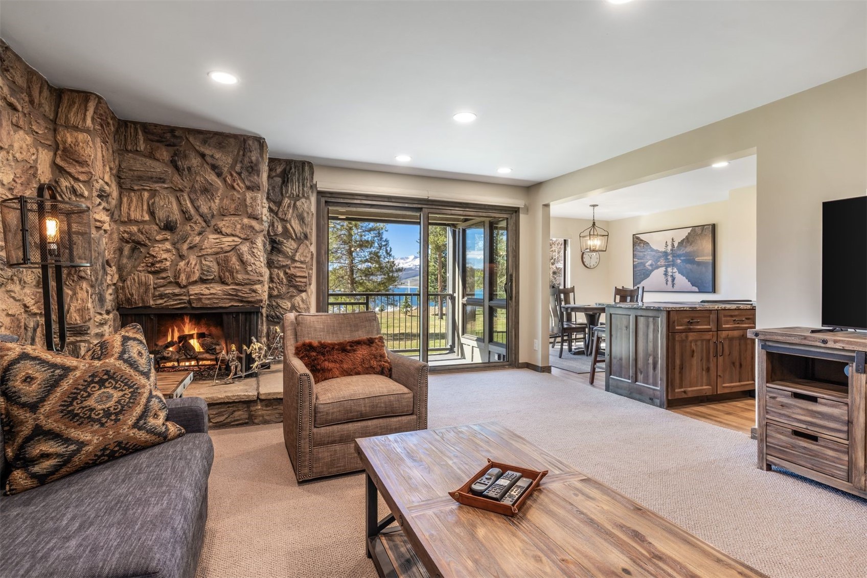 160 E La Bonte Street 102, Dillon, CO — main photo