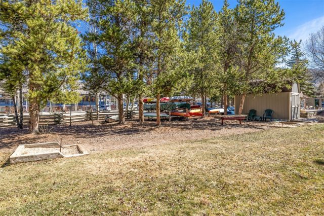 160 E La Bonte Street 102 photo 32