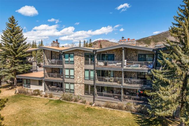 160 E La Bonte Street 102 photo 41