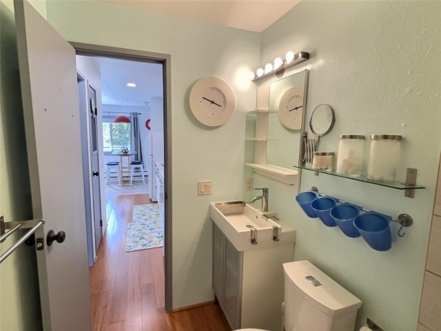 214 S Harris Street 209 photo 14