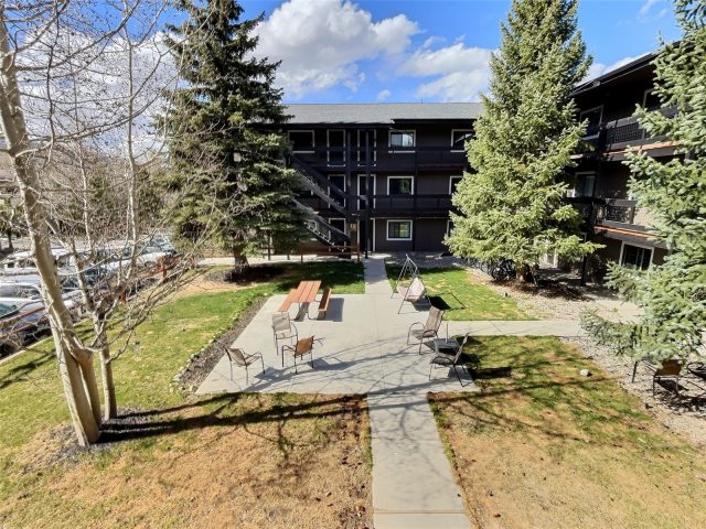 214 S Harris Street 209 photo 19