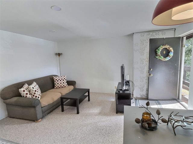 214 S Harris Street 209 photo 8