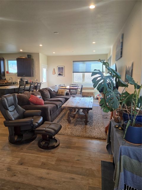 331 Haymaker Street photo 8