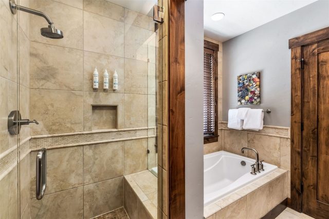 600 Columbine Road 5305 photo 13
