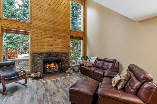 Condo in Group West I Condo, Silverthorne — photo 1 Condo in Group West I Condo, Silverthorne, CO — photo 1 (MLS S1068250)