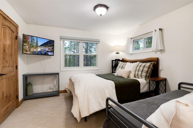 384 Blue Ridge Road photo 19